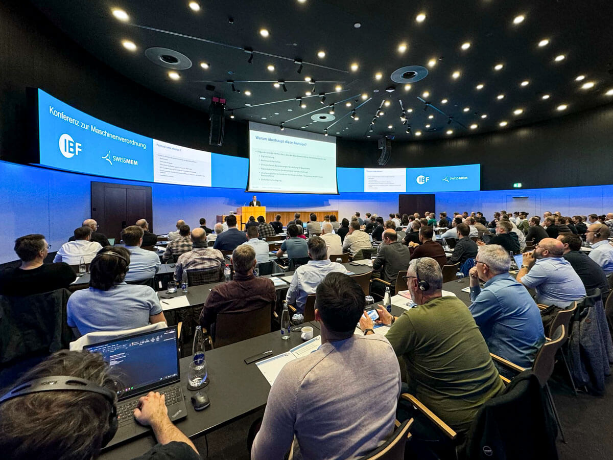 Aufnahme des Plenums auf der Konferenz zur Maschinenverordnung in Zürich