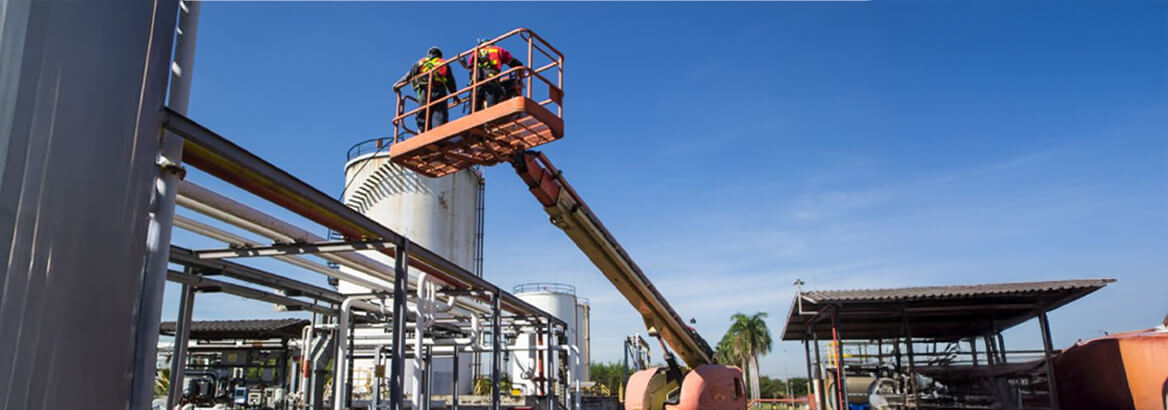 Aufnahme einer Hebebühne im Freien