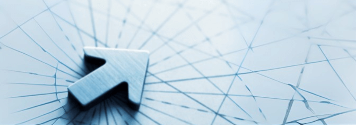 Aufnahme eines Pfeils vor einem Liniennetz