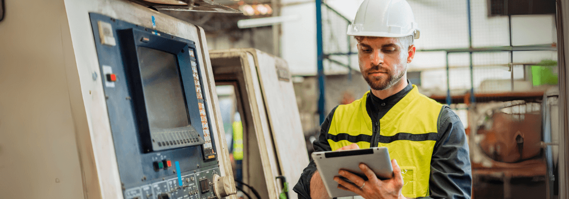 Aufnahme eines Konstrukteurs mit Tablet